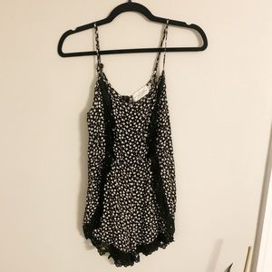 BRAND NEW CUTE ROMPER WITH LACE TRIM